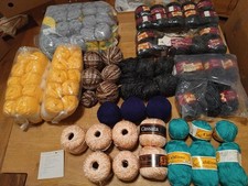 Wolle Konvolut Paket  ca. 4550g zum Häkeln oder Stricken, 91 Teile