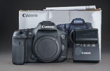 Canon EOS 7D Mark II 4.000 Auslösungen im guten Zustand Blitz defekt