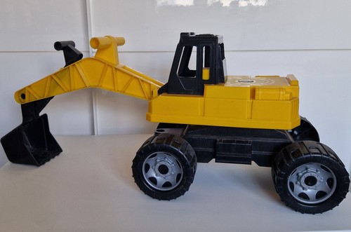 Lena giga trucks bagger - giga,