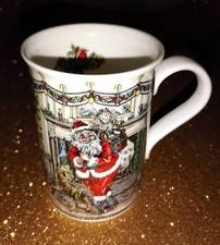 Schöne weihnachtliche Tasse FINE BONE CHINA