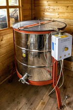 Imkerei-Einrichtung nach Golz (Längslagerbeute), Schleuder, Honigschleuder