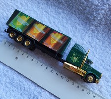 Schwerer, 4-achsiger US-Truck / Solo-LKW mit Kofferaufbau - Ca. 1:85 - Met/KuSt