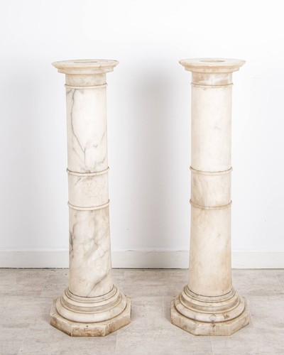 Paar antike alabaster podest - paar,