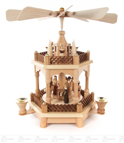 Pyramide mit christi geburt - mit,
