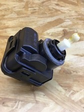 359995 Stellmotor Scheinwerfer rechts AUDI A6 (4B, C5) 8L0941295