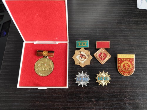 Ddr medaillen orden 30 - /, (30
