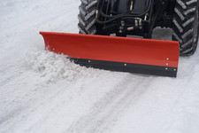 Schneeschild Schneepflug für