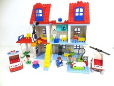 Lego Duplo  /  Set 5795 /  großes Stadtkrankenhaus