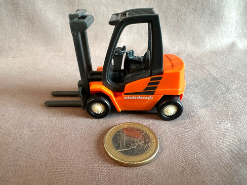 Gabelstapler mit rückzugmotor - gabelstapler,