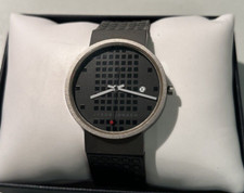 JACOB JENSEN Clear Titan, Zifferblatt schwarz, Datumsanzeige, Danish Design.