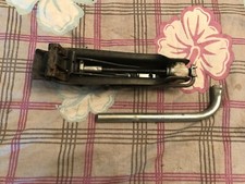 1x original Wagenheber +