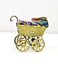 antiker Kinderwagen für