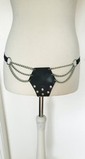 Lendenschurz Leder Slip schwarz Ketten Nieten silberfarben Gr.  S M neu Gummizug