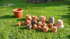 Blumentöpfe, Pflanztöpfe, 17 Stück (ohne den großen), wie abgebildet