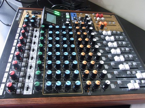 Tascam model - tascam, 12