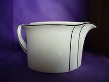 Sauciere Winterling Marktleuthen Bavaria Porzellan schwarze Streifen