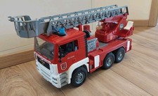 Feuerwehrauto/Drehleiter Einsatzfahrzeug Spielzeug von Bruder 