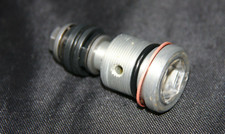 GABELVENTILHALTER VENTIL (KYB