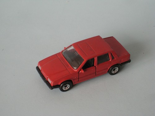 Matchbox volvo 760 saloon - matchbox,