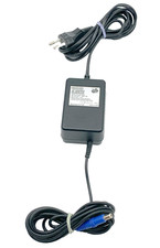 NES-002E Netzteil Adapter 9V