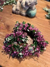 Kranz mit Buchs, Disteln &