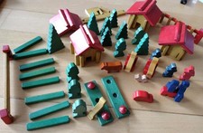 Holzspielzeug  Vintage Dusyma Mein Gartenhäuschen u.a.  Konvolut 72 Teile