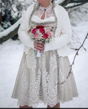 Dirndl mit Jacke und Unterrock