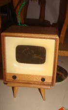 alter DDR Fernseher aus Holz für die Puppenstube