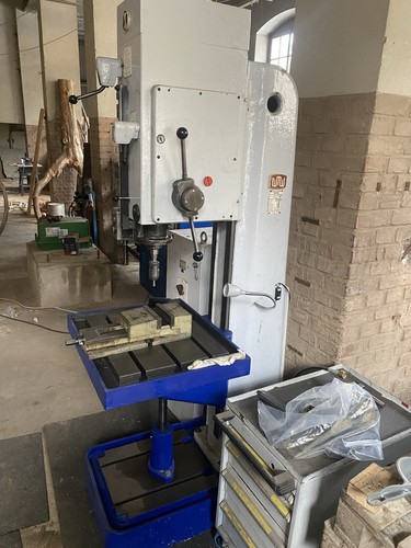 Säulenbohrmaschine