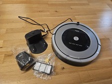 iRobot Roomba 886 Staubsaugerroboter mit Ladestation Virtual Wall