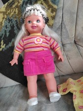 Große Shellypuppe mit Schlafanzug