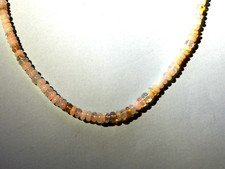 Äthiopische Welo,  Opal Kette 26,4 ct.  für Mädchen , Länge = 35 cm.
