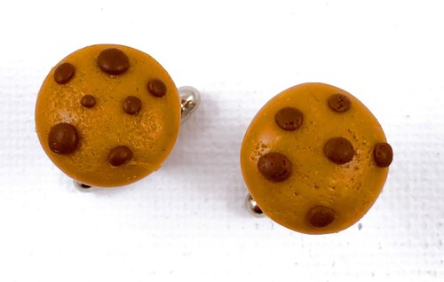 Chocolate chip cookie - chocolate,