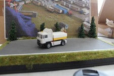 Kirmes Circus Zirkus MAN Zugmaschine mit Pritsche