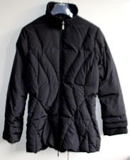 Schöne Luxusmarke MONCLER