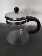 Glaskanne mit Deckel