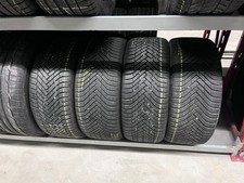 4 Allwetterreifen 235 40 R19