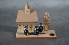 Dregeno Erzgebirge Kerzenhalter Wehrkirche mit Kurrende Sänger 12x14x5cm