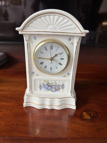 Porzellan uhr mit blümchen - uhr,