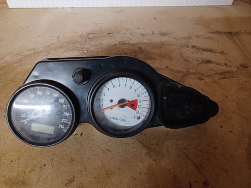 Suzuki 650 tacho - suzuki, sv