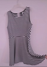 Gestreiftes Stretchkleid von