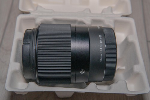 Sigma 30mm dc - 30mm, dn