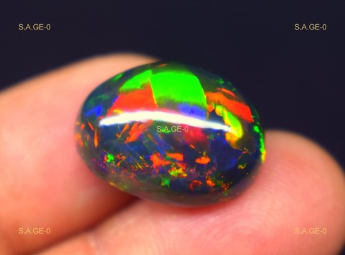 Großer schwarzer opal - schwarzer,
