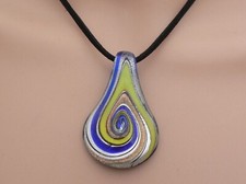 Bezaubernder MURANO ART Lampwork Anhänger Tropfen grün blau silber gold 317l