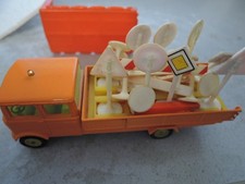 Siku V319 Straßenmeister mit Verdeck und Strapenschilder MB LP 809 orange