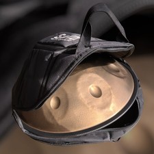 Sela Harmony Handpan SE 201 – D Kurd – Wie neu + Rucksack + Wandhalterung