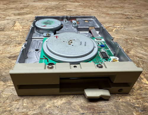 Floppy disk drive - floppy,