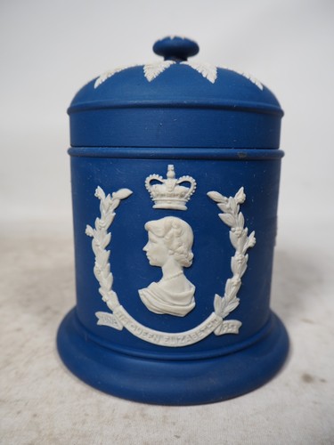 Wedgwood blue jasperware - wedgwood,