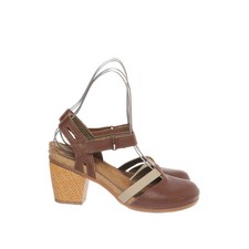 El Naturalista, Sandaletten