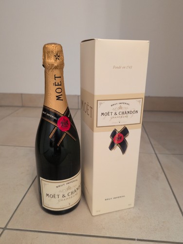 Moet und chandon - moet,